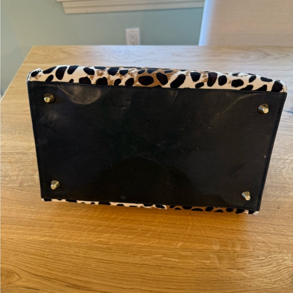 Clare V Sandrine Tote original $595 Leopard print bag with zipper closure - Picture 6 of 6